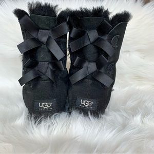 UGG Bailey Bow Short - Women’s